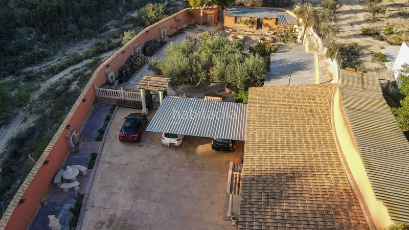Foto ac2ad120-54c0-4c1a-bc0a-36f01adeec8c. Casa amb calefacció aparcament piscina a Jubalcoi Elche / Elx