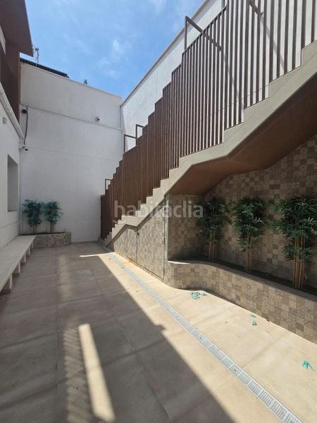 Foto 461f7380-e6f7-4345-a5f8-fe30fb7356fb. Edificio en San Blas Alicante
