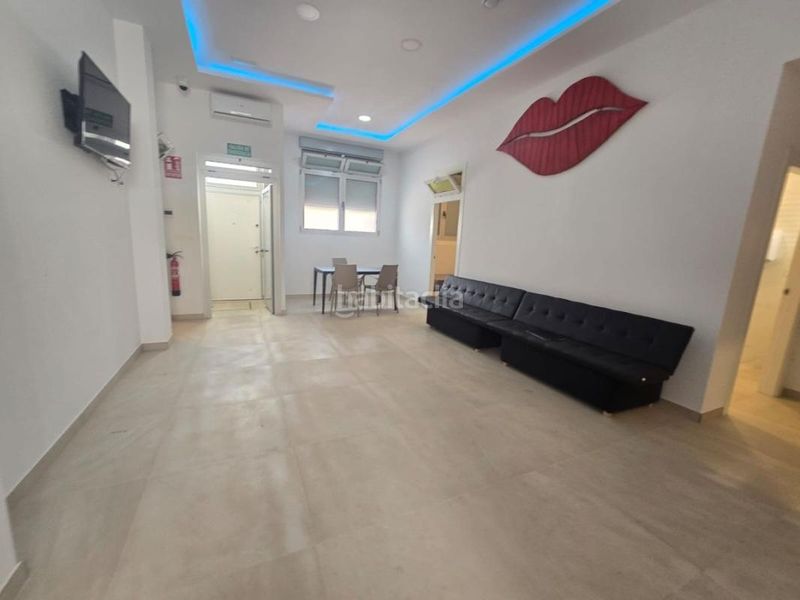 Foto dd1bf4b9-5dcb-4258-84aa-4190fe6f6f90. Edificio en San Blas Alicante
