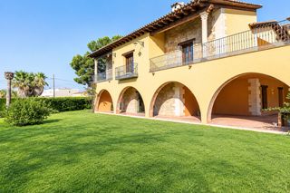 Casa  Carrer montnegre
