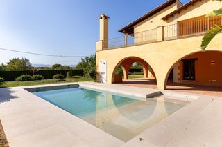 House  Carrer montnegre