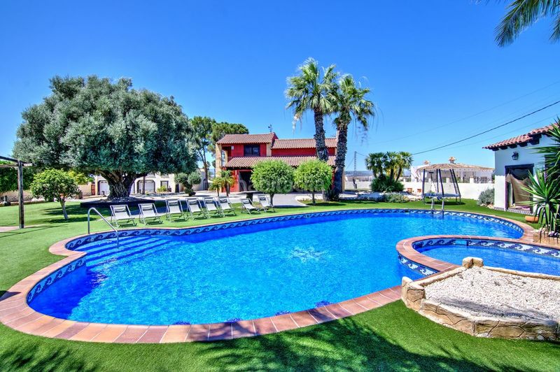 Foto d4bd2cb4-807a-4c08-8c4e-44c42726c96a. Casa amb calefacció aparcament piscina a Catral