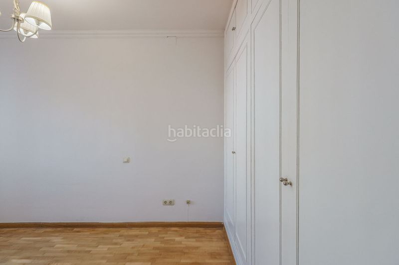 Foto e42e7993-d5df-42d2-aa90-ec5ddbe0fdde. Pis amb calefacció a Gaztambide Madrid