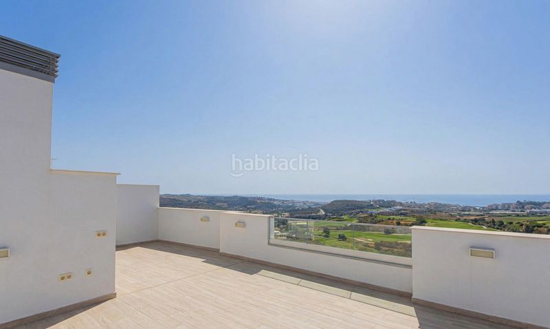 Foto f746fa44-6857-4034-a5f7-184fb734237c. Àtic amb calefacció aparcament piscina a Riviera del Sol Mijas