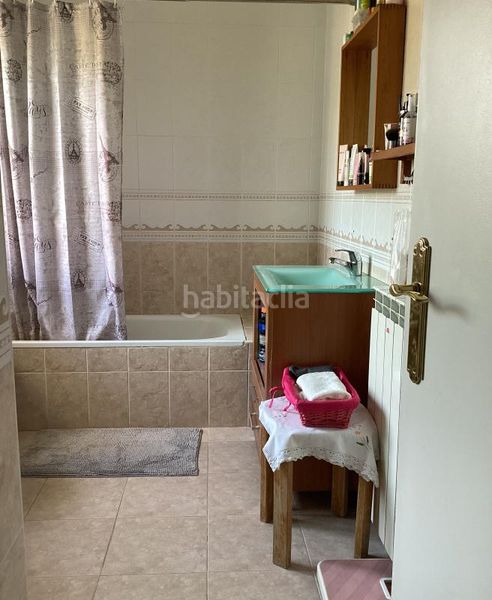 Foto 2b5a15e9-c15b-4f8b-9a1f-3865e4c510c4. Casa amb calefacció aparcament a Ambite
