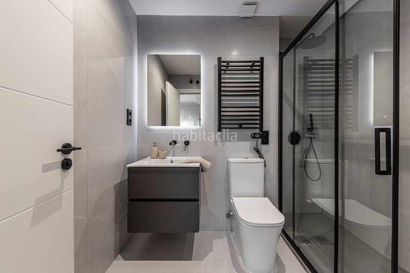 Foto 6725f236-50a5-47be-97a3-a6b51f1cef02. Planta baixa amb calefacció aparcament piscina a Madrid