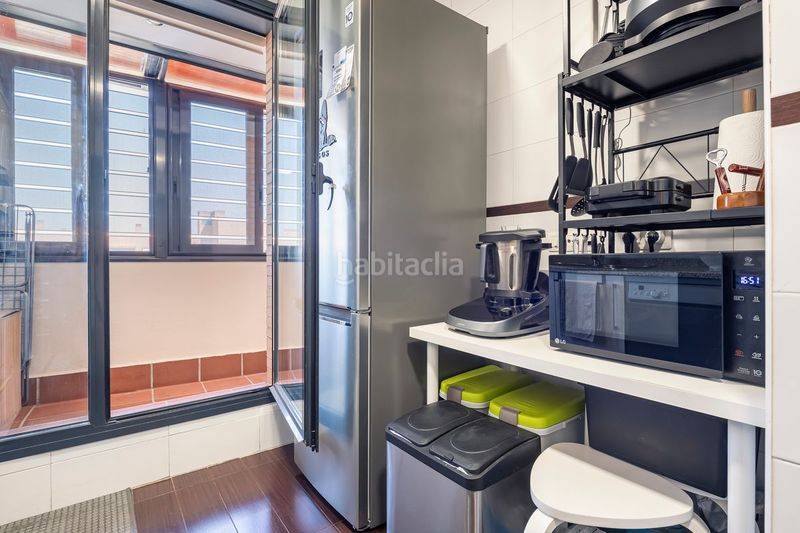 Foto bd7dc97f-dea6-45c0-ab58-b7e616f95a0b. Àtic amb calefacció aparcament piscina a Rejas Madrid