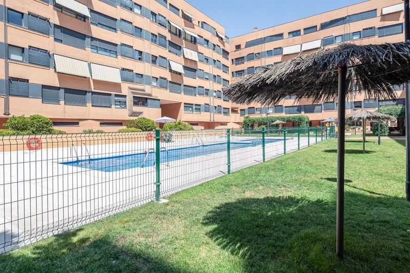 Foto c7ef69f6-7988-4e3c-b7d1-048ab3668bb7. Àtic amb calefacció aparcament piscina a Rejas Madrid