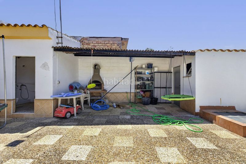Foto 540e7aeb-5330-4480-8b6b-c01a63df5e94. Casa amb calefacció aparcament piscina a Carmona