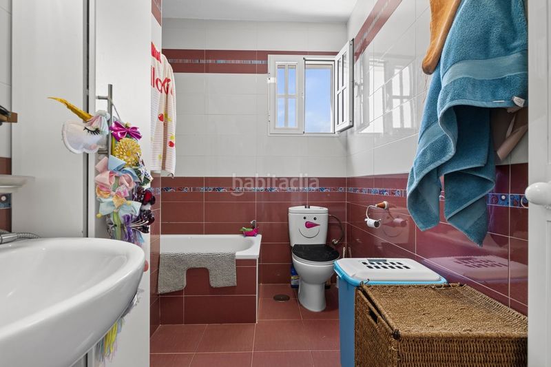 Foto 5616426b-e57f-4466-b08c-52dbdb44b7d6. Casa amb calefacció aparcament piscina a Carmona