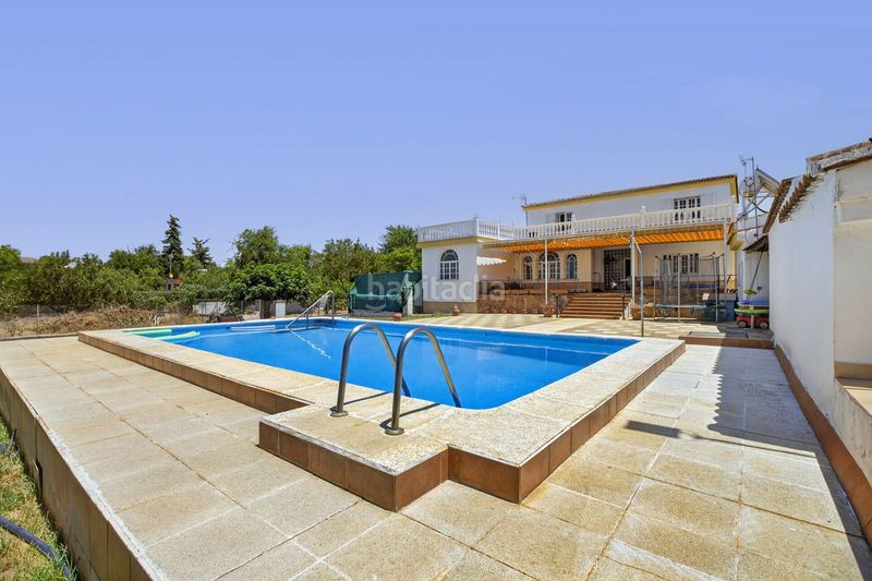 Foto 74d4bb36-54c5-426f-b0c2-f283dd03fcf7. Casa amb calefacció aparcament piscina a Carmona