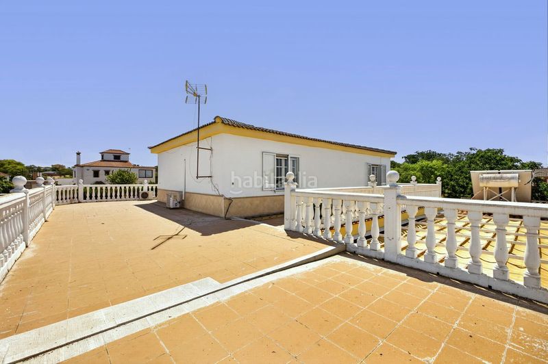Foto 8548388b-365c-4556-a29d-821ab0ebc431. Casa amb calefacció aparcament piscina a Carmona
