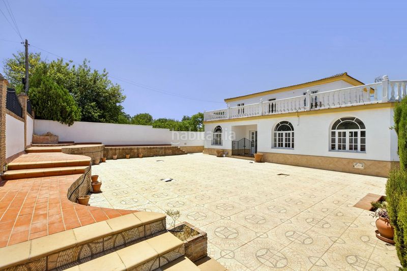 Foto db0b740a-672c-46c1-8e09-7df7189f8450. Casa amb calefacció aparcament piscina a Carmona