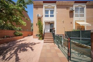 Semi detached house in Postas