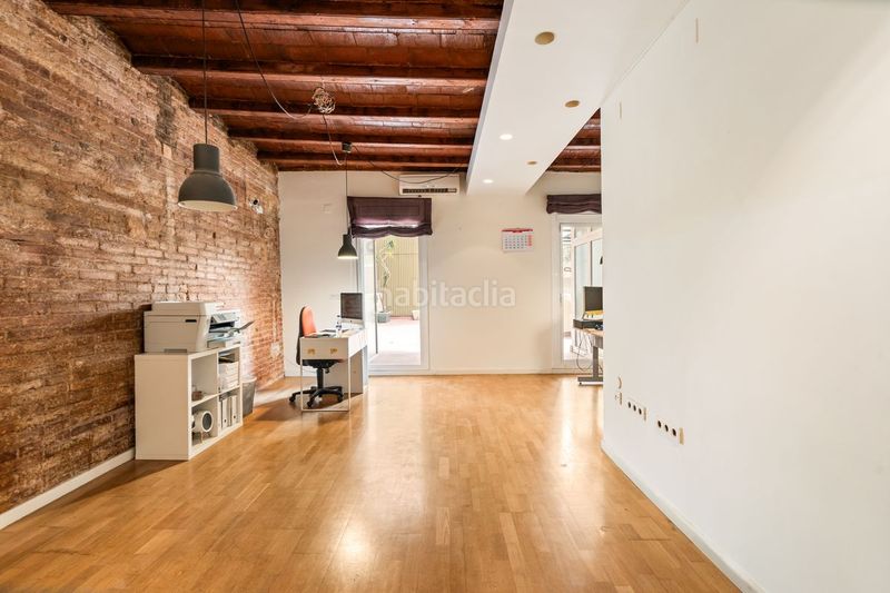 Foto aeeeb54f-f437-4caa-9a61-580d39a77362. Pis amb calefacció a Sant Antoni Barcelona