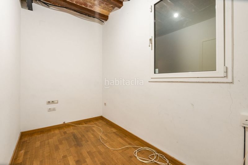 Foto df980f60-18b9-4ea0-93d6-e1f6675461ab. Pis amb calefacció a Sant Antoni Barcelona