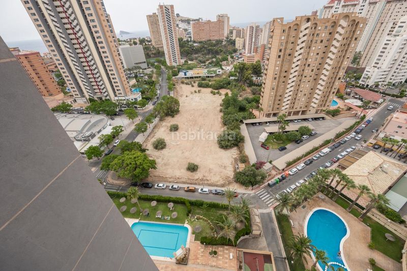 Foto 20ab580f-c4e1-4db4-b1d4-2c3736a8b74c. Pis amb calefacció piscina a Playa Poniente Benidorm
