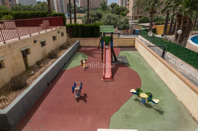 Foto 367d67cd-ab09-4bac-8fa6-fe7c27d473b9. Pis amb calefacció piscina a Playa Poniente Benidorm