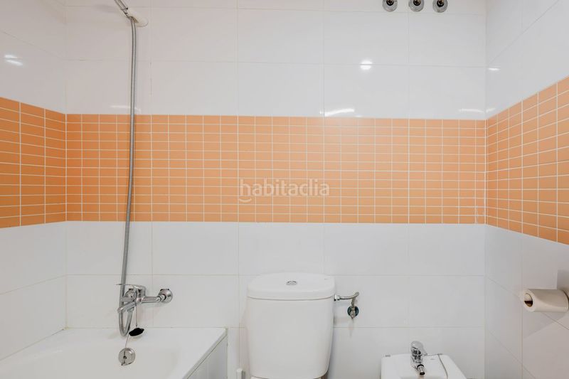 Foto acafe0dd-34da-4fb8-bcdb-c1470711b720. Pis amb calefacció aparcament piscina a La Pañoleta Camas