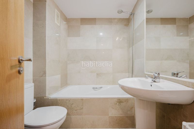 Foto f63ec5fb-6c6e-4871-bb61-48fa07aadfff. Pis amb calefacció aparcament piscina a La Pañoleta Camas