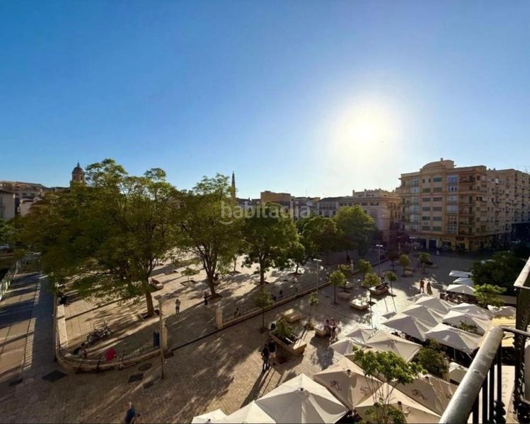 Foto f6f6f00a-8884-472d-ab33-6a60cfcbc0c2. Edificio in La Merced Málaga