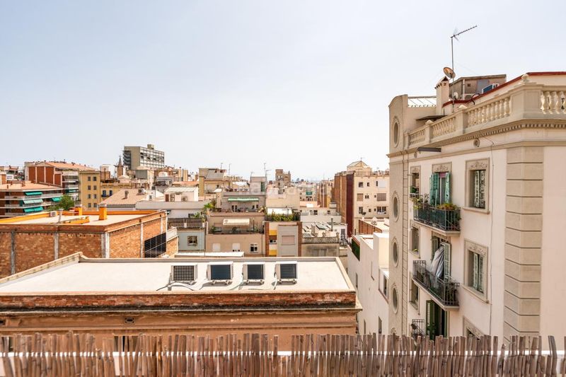 Foto aba8ed1f-b52a-4b74-88cd-50d2dee82179. Àtic amb calefacció a Vila de Gràcia Barcelona