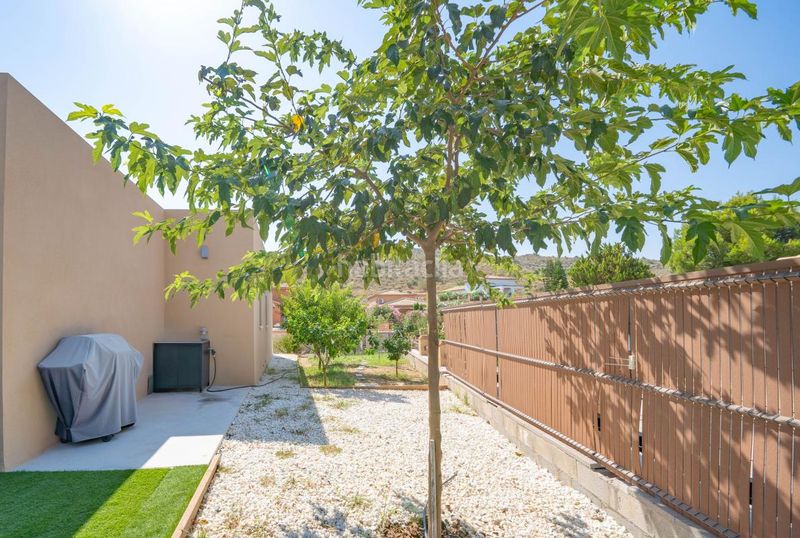 Foto 4beab7ba-f799-428f-9540-38b6a16bf5b7. Casa amb calefacció aparcament piscina a Busot