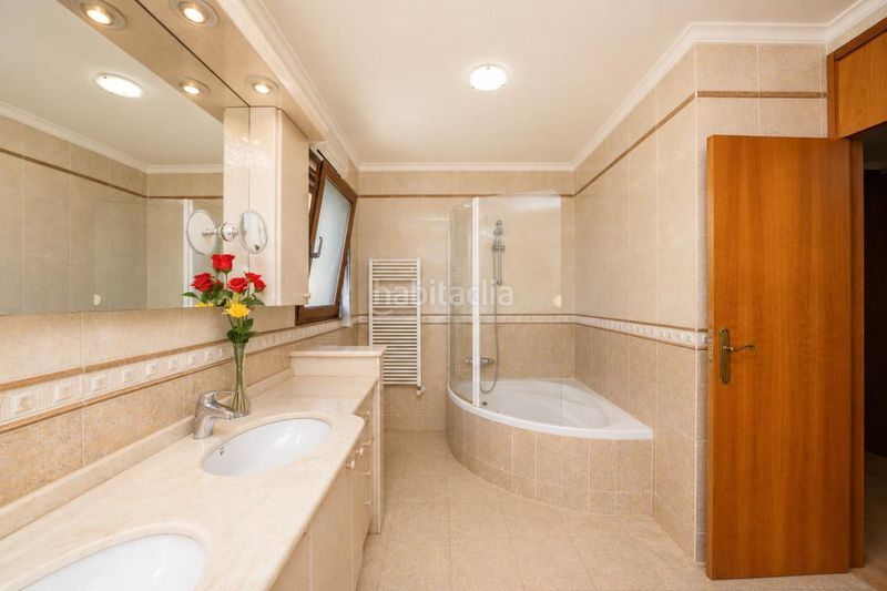 Foto c04c7d73-68c5-4281-9414-0ee63836c4c4. Edificio in Centro Pedreguer
