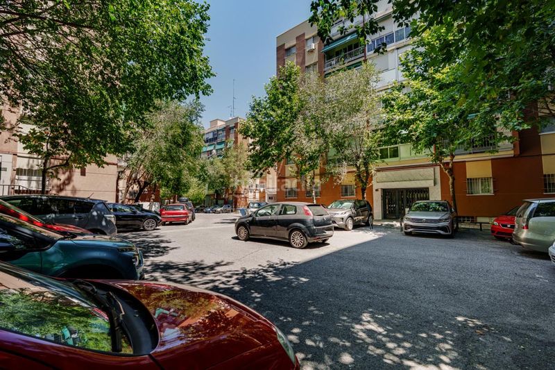 Foto d989dbc4-64d5-42c8-830d-4b1a7e81a59e. Pis amb calefacció aparcament a Aluche Madrid