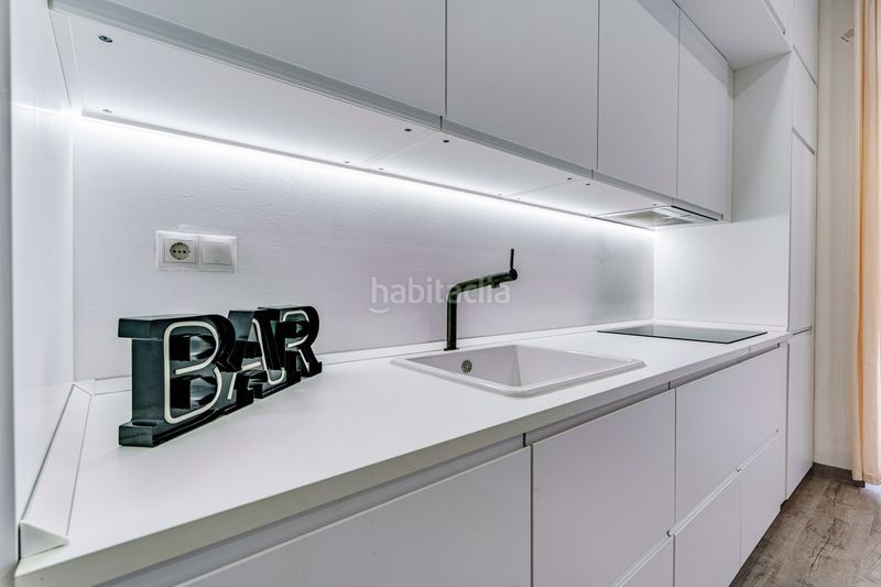 Foto 1722a83d-68d6-4522-9823-95fba7fc4478. Loft amb calefacció a Cuatro Caminos - Azca Madrid
