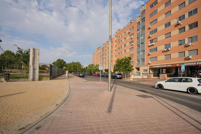 Foto d9722884-48d5-4a8a-a244-f13805f7111d. Pis amb calefacció aparcament piscina a Parla este Parla