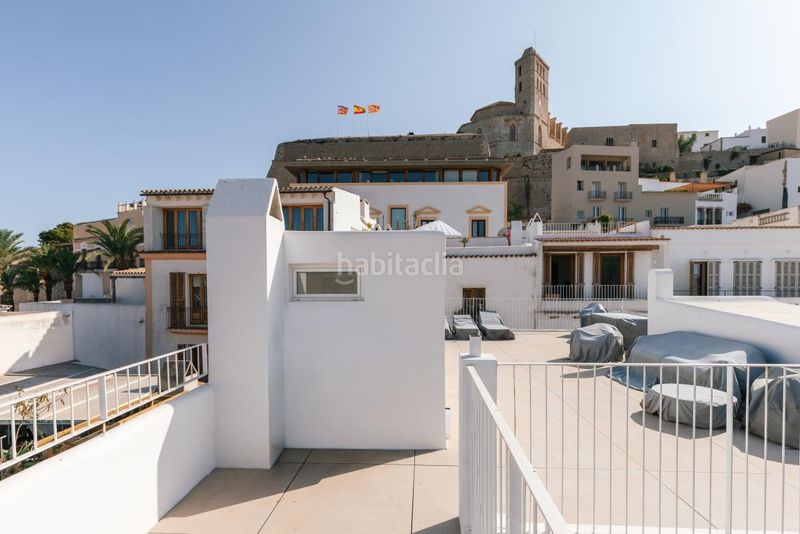 Foto 71b00f05-a723-42c7-b2d4-7d9b640ee4b8. Dúplex en Dalt Vila-La Marina Ibiza