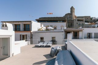 Zweistöckige Wohnung  Carrer de pere tur