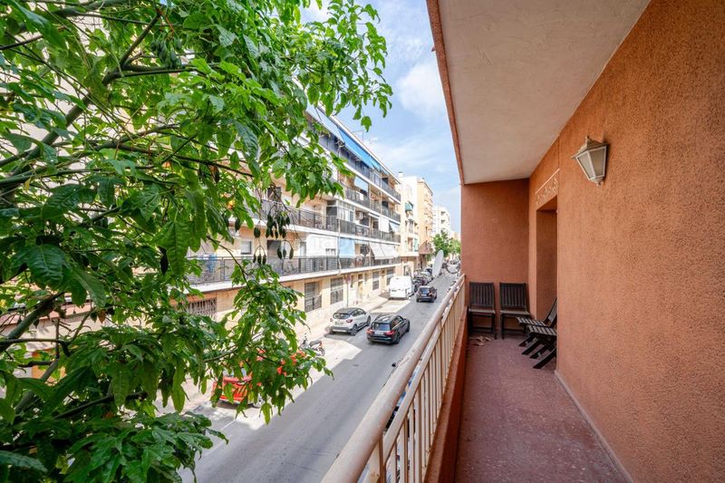 Foto d1f6fee1-7cf1-4670-a4f5-c717f1da6d1e. Casa amb calefacció a Centro Mutxamel