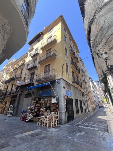 Foto d6b78bfc-5702-4c3a-8e3e-b0a04418a9d1. Edificio in carrer de la llanterna 15 in El Mercat Valencia