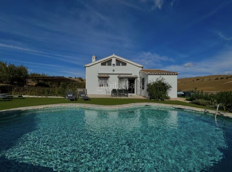 Foto c106336e-1626-4097-9f6f-cfb62c2060e0. Casa amb calefacció aparcament piscina a Coín