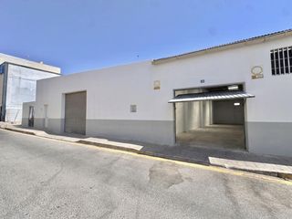Local Comercial a Calle Tuberia