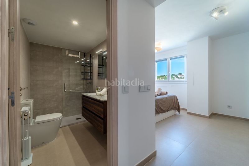 Foto a5e40d79-4bbe-49b5-8509-6f0f15239fda. Pis amb calefacció aparcament piscina a Chullera Manilva