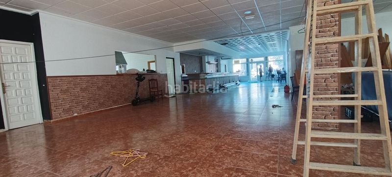 Foto 04a5703b-7104-40e4-9bbe-f7b845046361. Edificio in Ondara