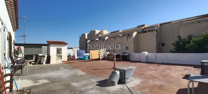 Foto cc13247f-4932-4347-a051-f0eb9ada9d2e. Edificio in Ondara