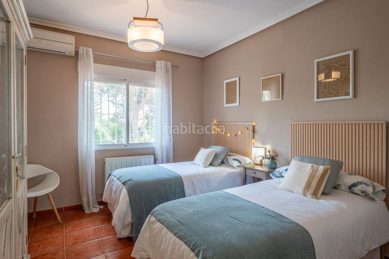 Foto dda2b968-2b61-453a-a973-66b38ae12139. Xalet amb calefacció aparcament piscina a Los Girasoles Sant Vicent del Raspeig