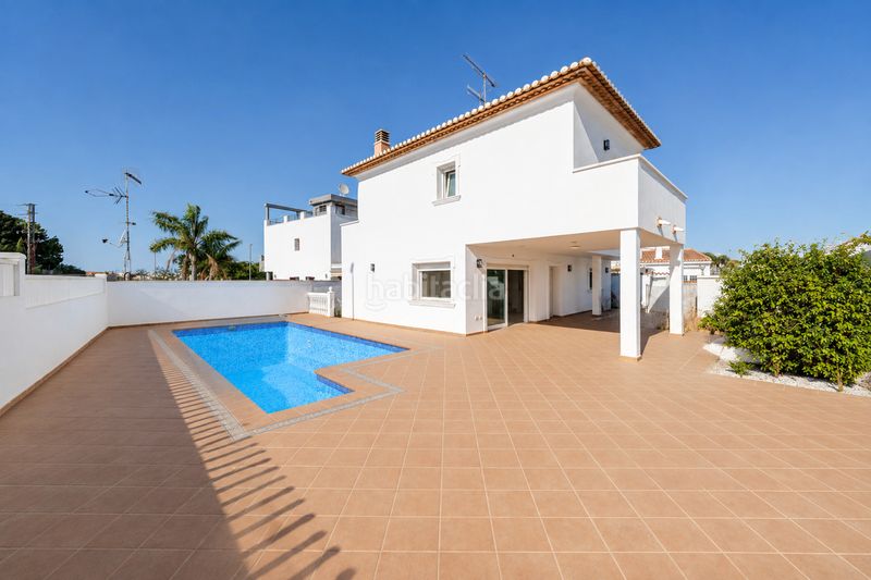 Foto 88ee0068-355b-49df-b2e2-3d9682e9fd0f. Casa amb calefacció aparcament piscina a La Pedrera-Vessanes Dénia
