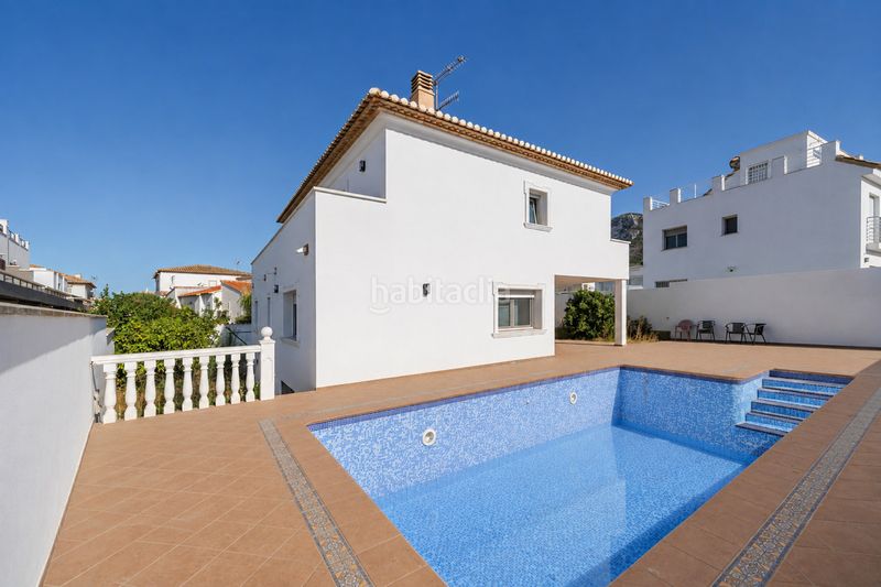 Foto a72ffa6f-00f7-4079-b313-d04594cca673. Casa amb calefacció aparcament piscina a La Pedrera-Vessanes Dénia