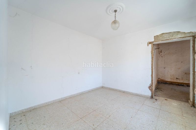 Foto db487498-1093-41b6-91a5-ce6b9251ec2d. Casa aparellada amb calefacció a Benamargosa