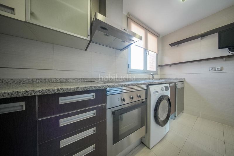 Foto da8f36aa-8cbd-41c0-bb12-d0de33bbf45b. Àtic amb calefacció aparcament piscina a Peñagrande Madrid