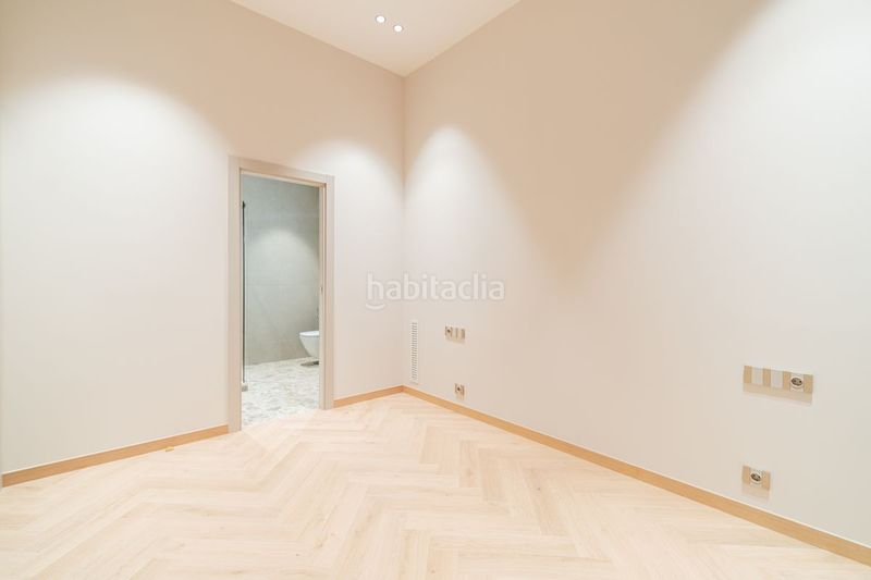 Foto b2f01ae8-0b7c-48a0-b342-47153875df13. Pis amb calefacció a Dreta de l´Eixample Barcelona