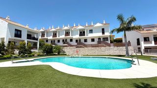 Casa adossada a Calle Topacio