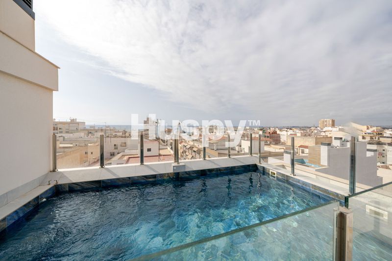 Foto c248fa56-64cf-466a-9b14-401d427ea381. Etagenwohnung mit heizung pool in Las Piscinas Naturales Torrevieja