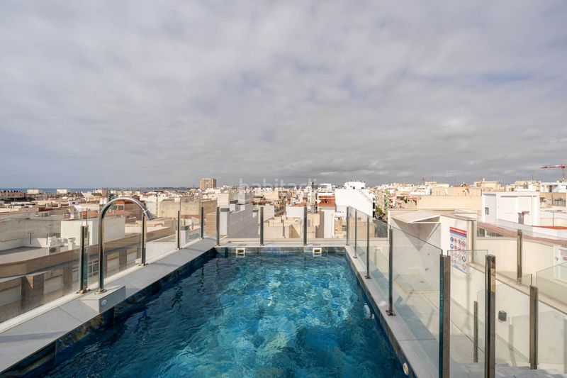 Foto 2081cb50-2b45-45bf-8fb1-739e0b803d7d. Pis amb calefacció piscina a Las Piscinas Naturales Torrevieja