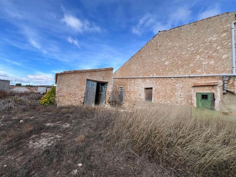 Foto 948b3e16-d65e-4f61-ae47-c2a3369701be. Casa amb calefacció aparcament a Jumilla